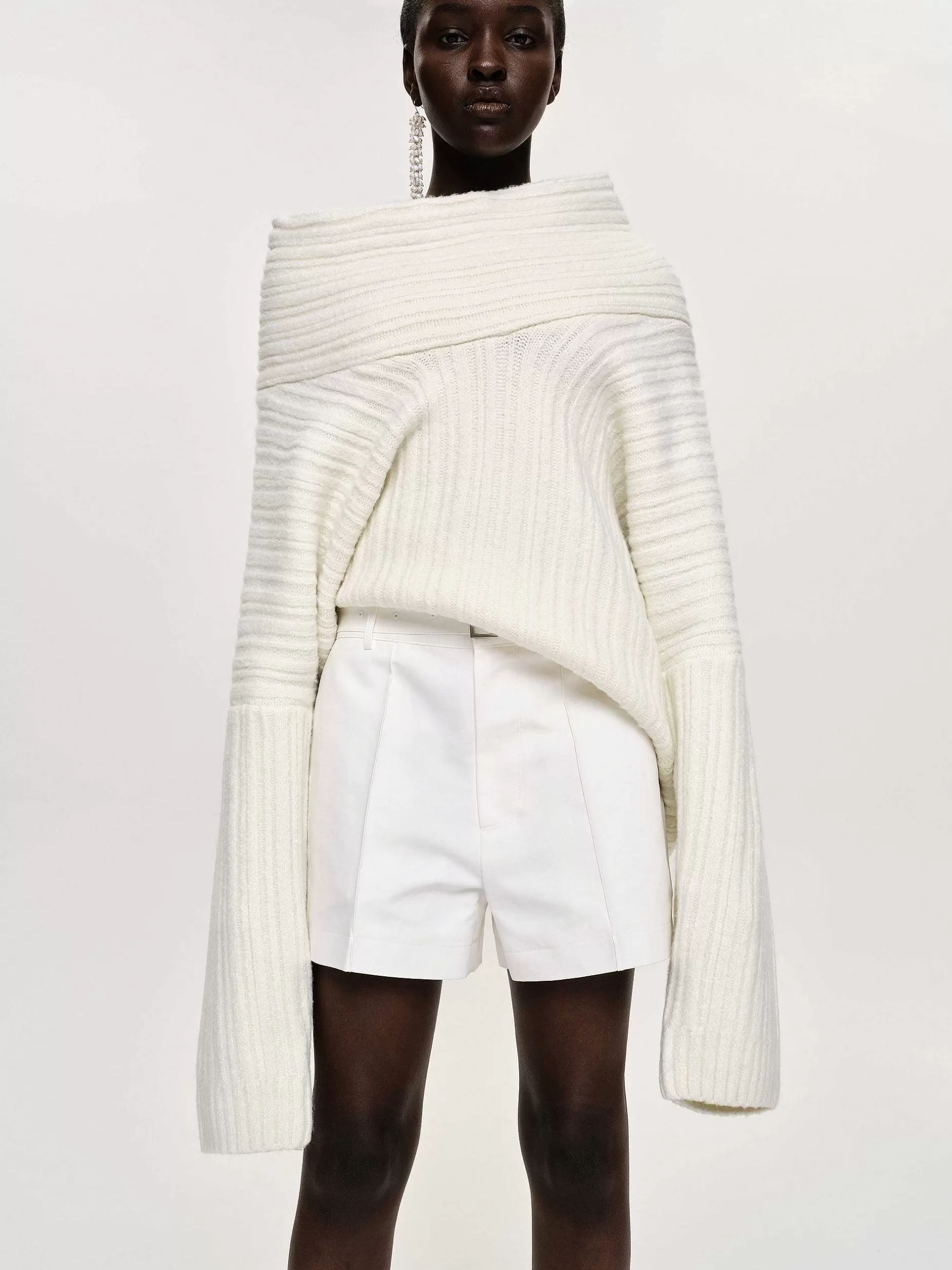 Best Becca Oversized Hoge Rolgebreide Trui, Wit Vrouwen Accessoires