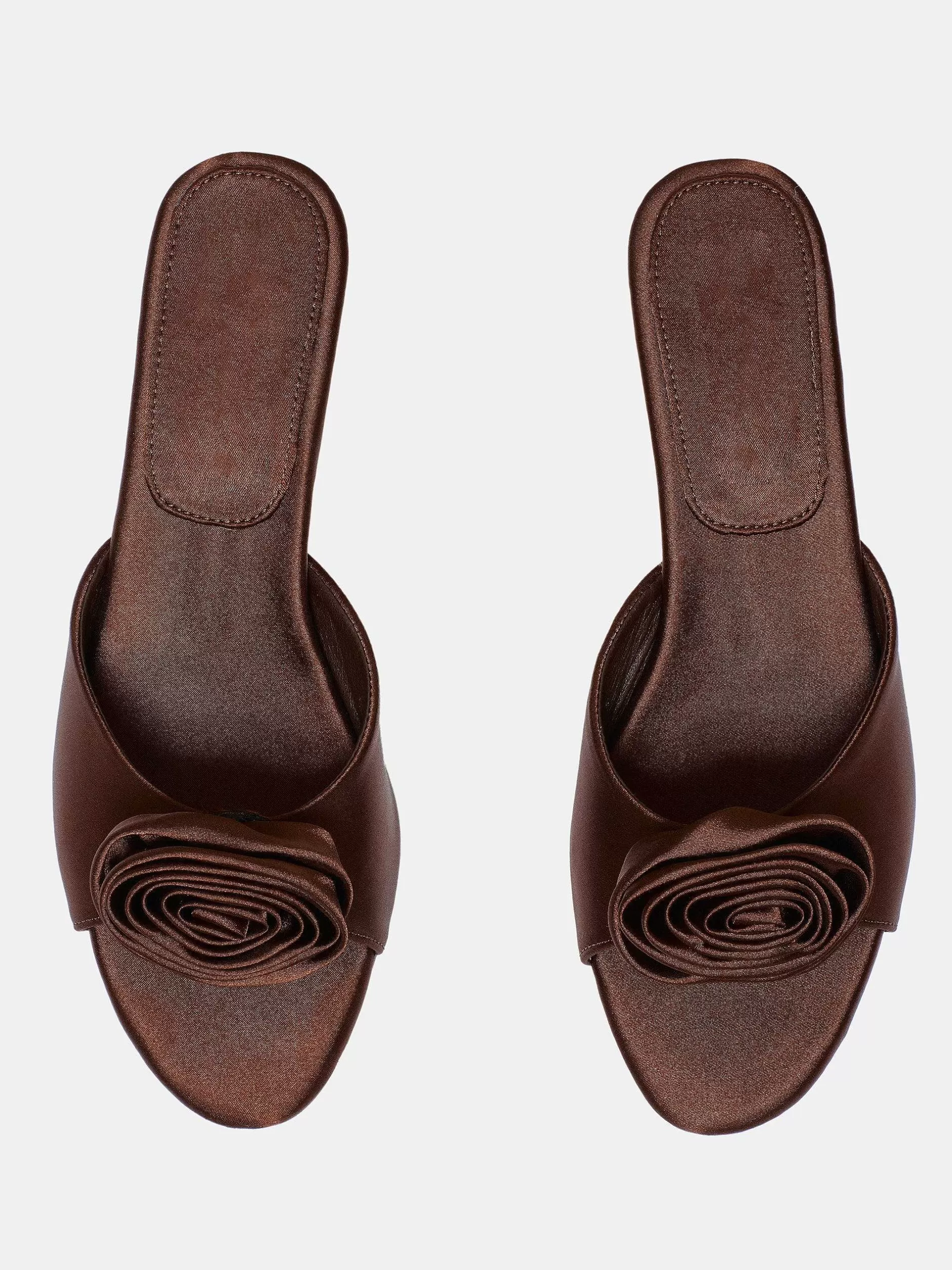 Best Satijnen Muiltjes Met Rozenapplicatie, Chocolade Vrouwen Schoenen En Tassen